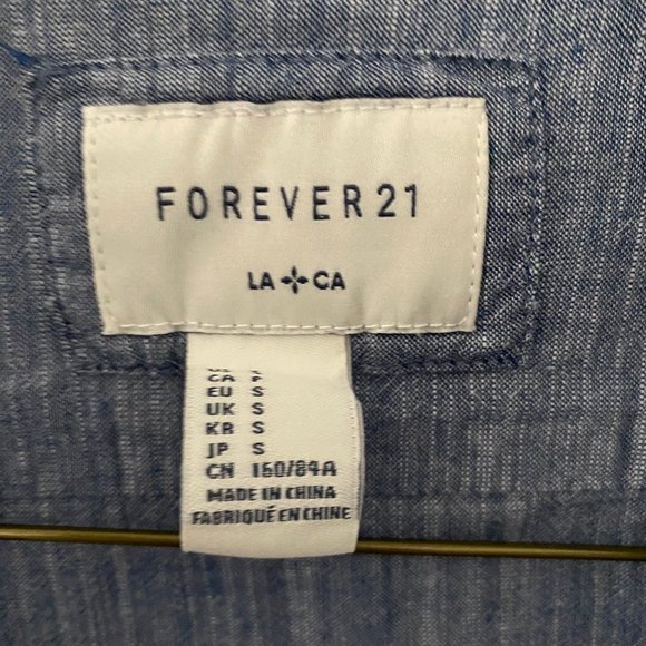 Forever 21 Chambray blouse - Picture 2 of 9